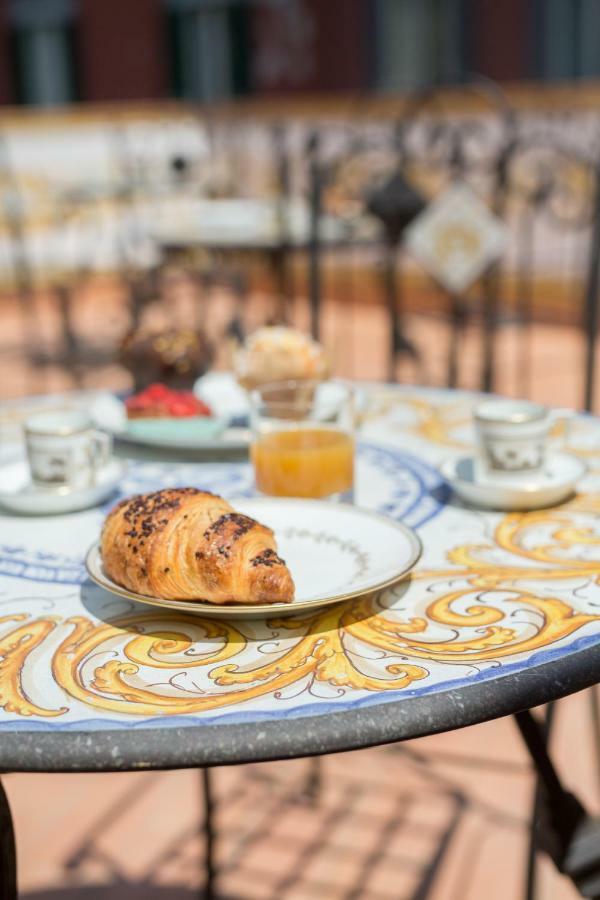 Palazzo Doria D'Angri Bed and Breakfast Napoli Eksteriør billede